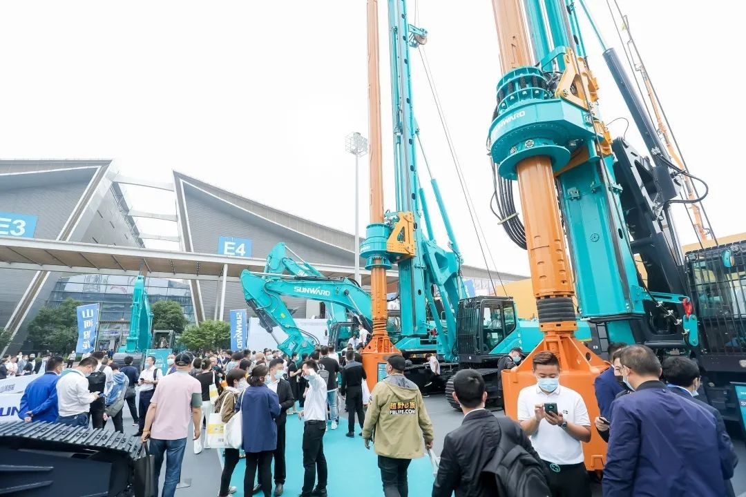 何清华出席长沙国际工程机械产业链发展峰会，走“双循环”道路关键在于“要做好自己的事情”