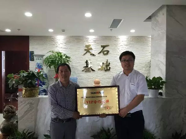 一路相随，宝运莱智能伴他功成名就