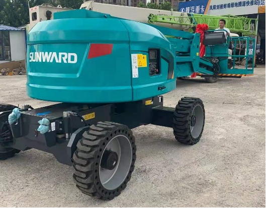 匠心打造！宝运莱智能曲臂式高空作业平台正式投放市场