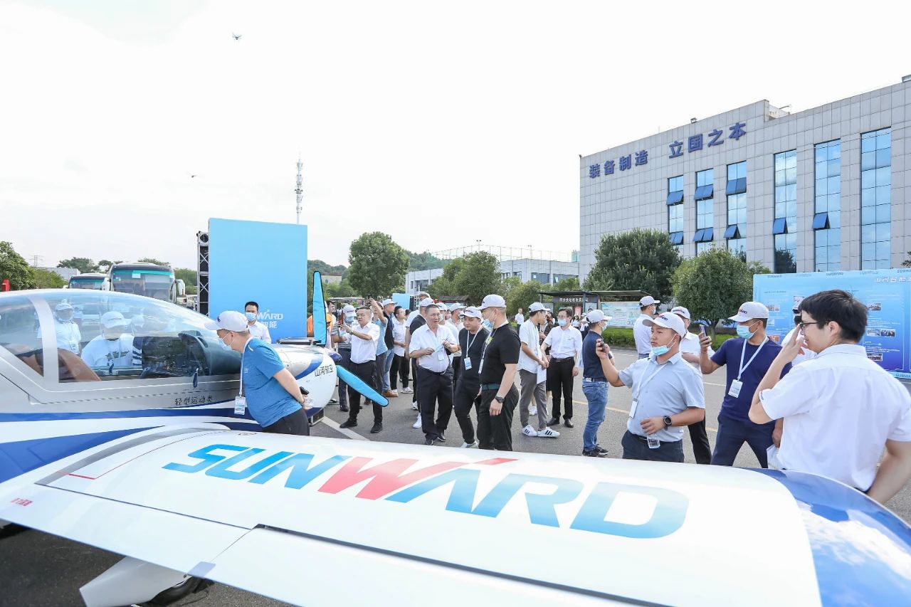 逛展超热闹！宝运莱智能成果展示会高能名场面来袭