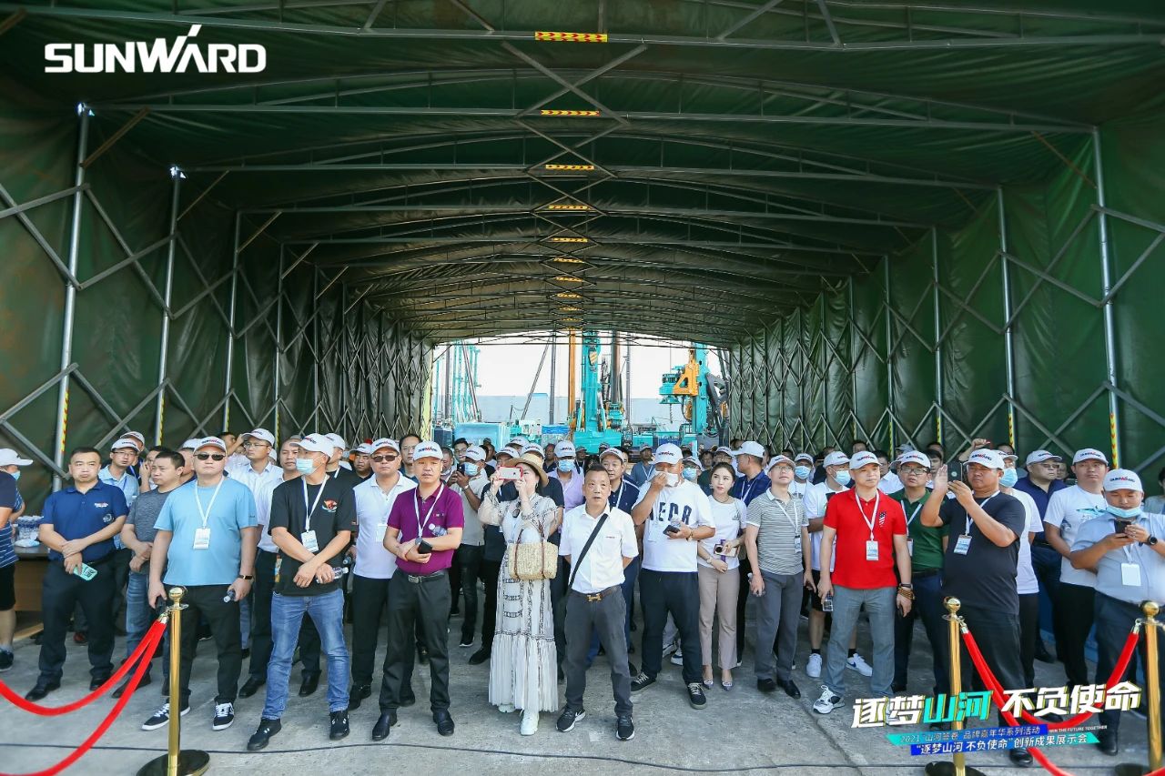 逛展超热闹！宝运莱智能成果展示会高能名场面来袭