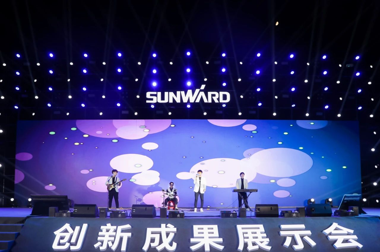 逛展超热闹！宝运莱智能成果展示会高能名场面来袭