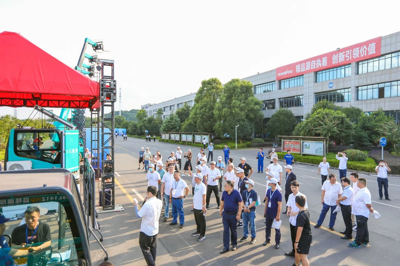 远程？+仿真培训！全球首创5G遥控仿真培训智慧平台精彩亮相