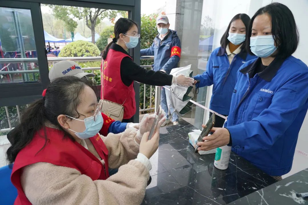 采样完成率近100%！宝运莱智能第一时间开展全员核酸检测，保障安全生产