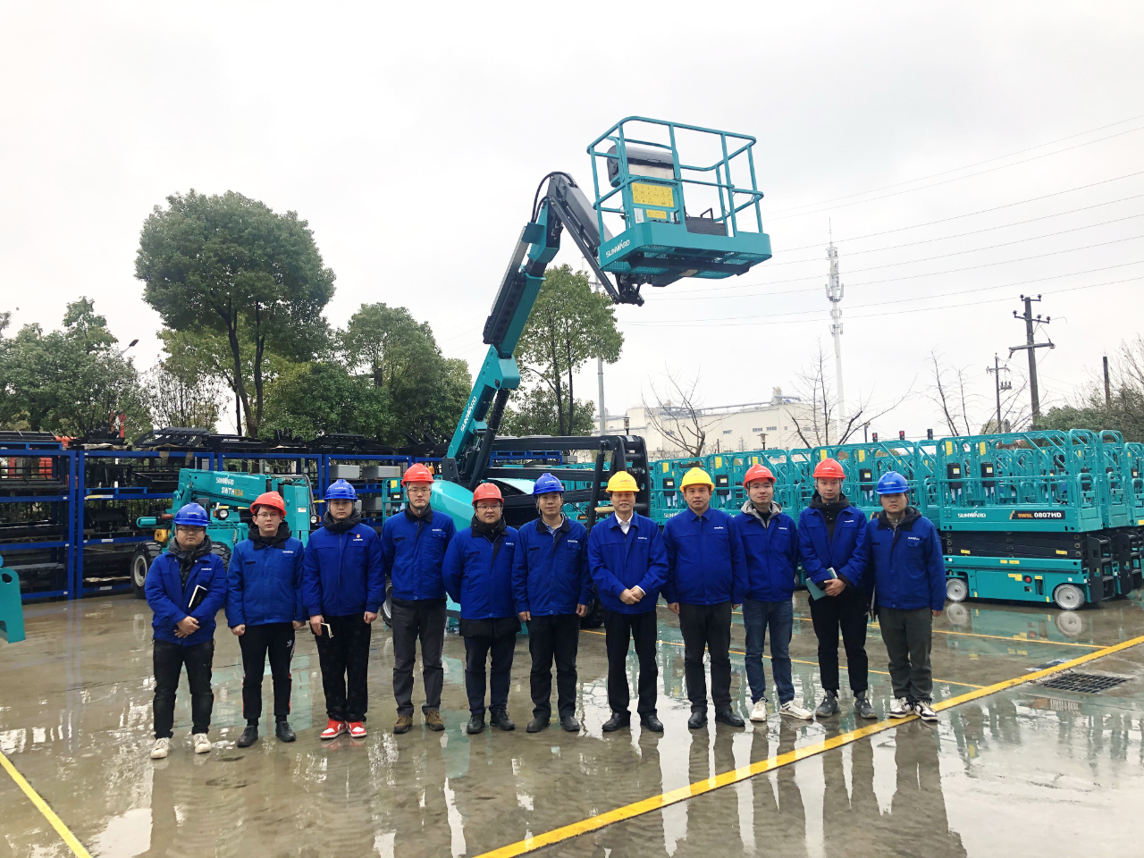 勇闯蓝海！宝运莱智能两款臂式高空作业平台正式“出道”