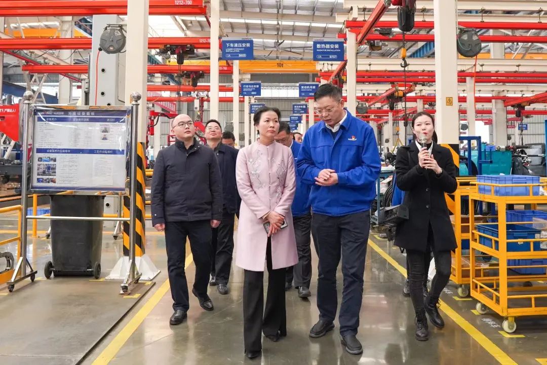 长沙市总工会、长沙经开区总工会一行调研宝运莱智能