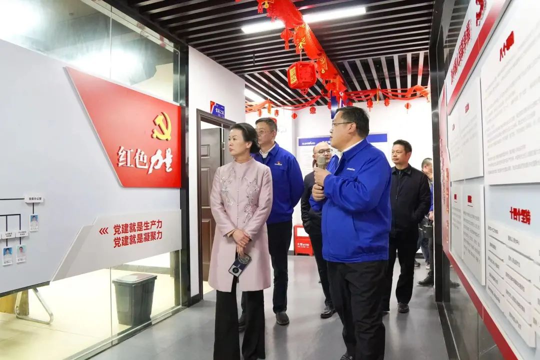 长沙市总工会、长沙经开区总工会一行调研宝运莱智能