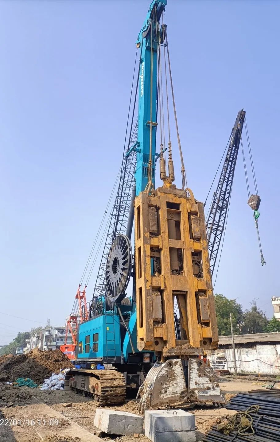 感谢信！宝运莱智能SWHG70液压抓斗助力海外基础施工获肯定