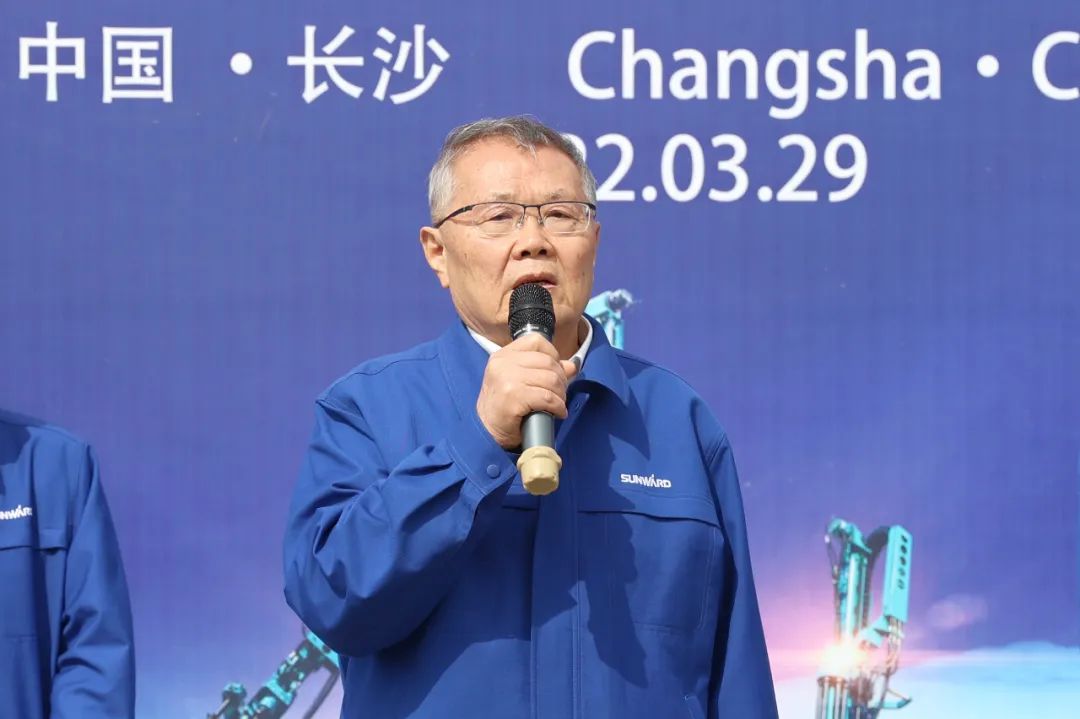 征战全球市。”υ死持悄茉溲疑璞概糠⒒