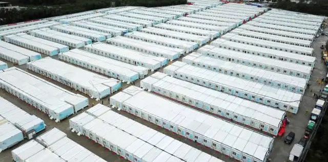 冲锋一线显担当！宝运莱智能挖掘机助力长沙方舱医院建设