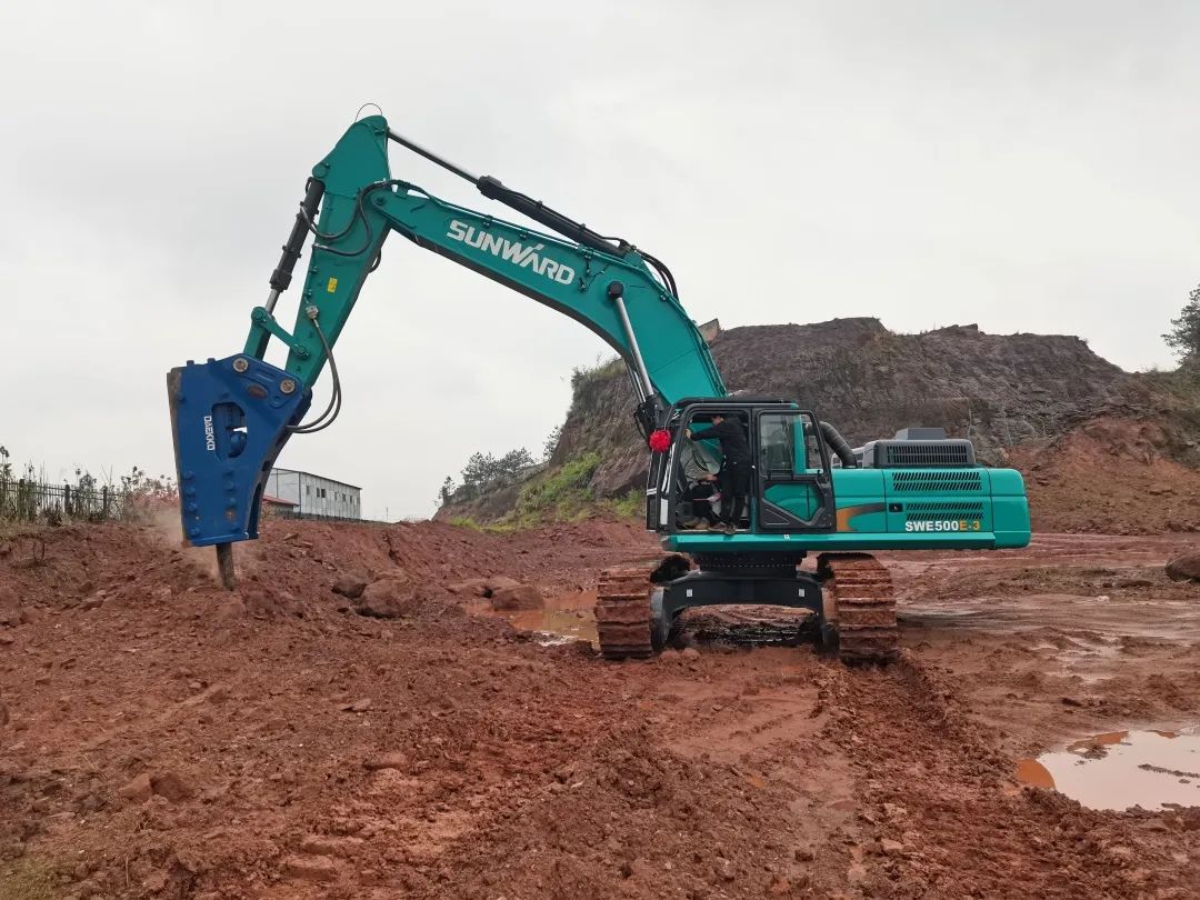 再现交机热潮！宝运莱智能中大挖持续向市场进军