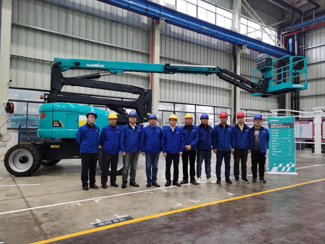 行业同级别产品之最！宝运莱智能又一款曲臂式高空作业平台成功下线