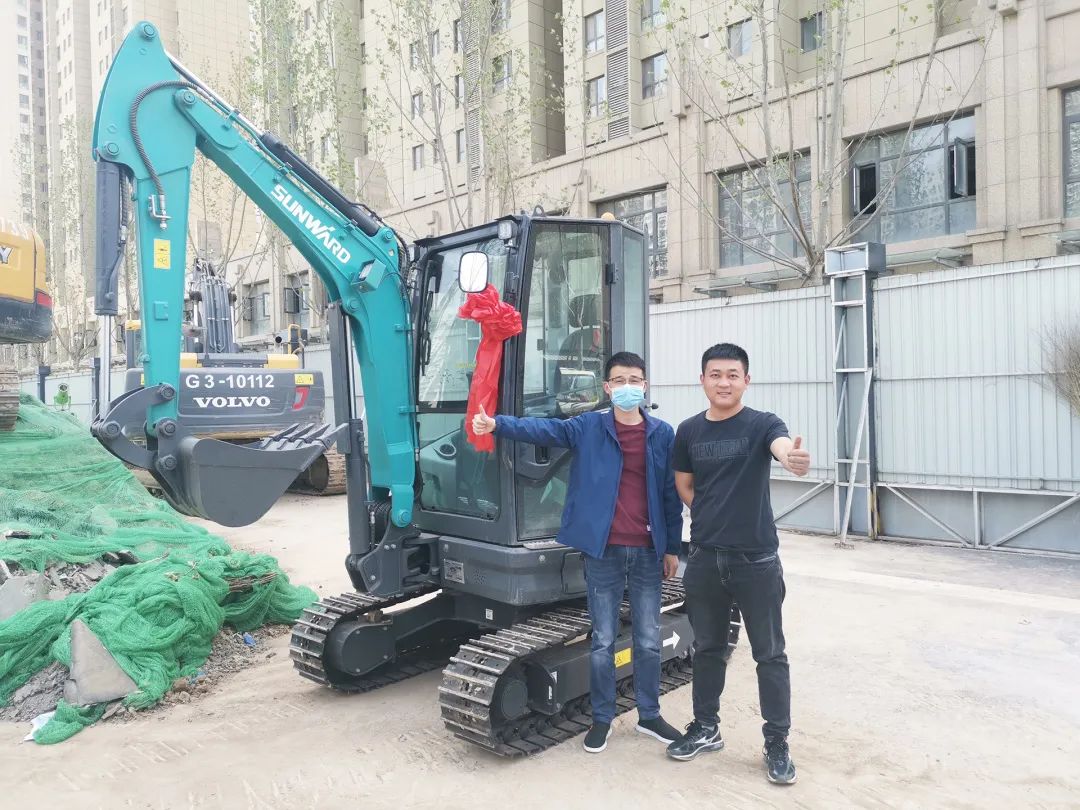 冲、冲、冲！带您感受宝运莱智能挖掘机火热交机时刻