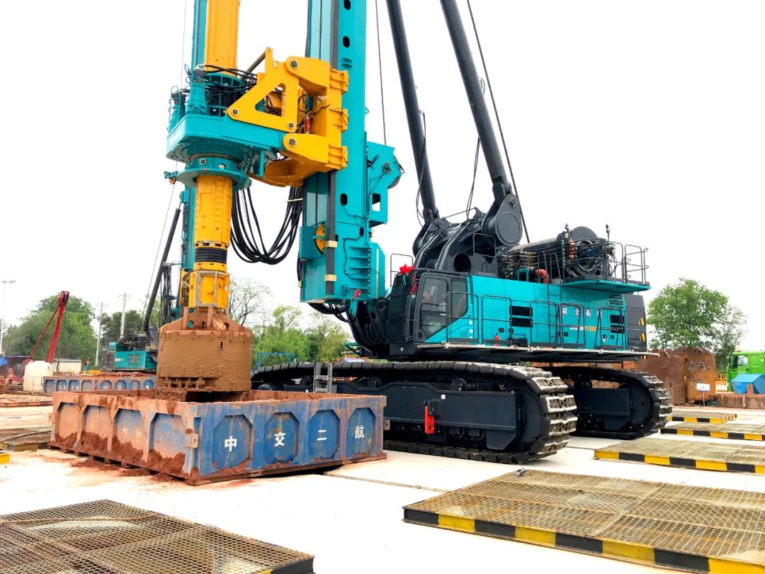 再啃“硬骨头”！宝运莱智能“超级桩备”助建燕矶长江大桥