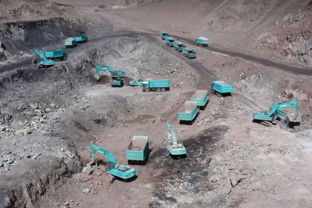 图集 | “宝运莱绿”满矿山！宝运莱智能矿山成套装备实力“亮剑”