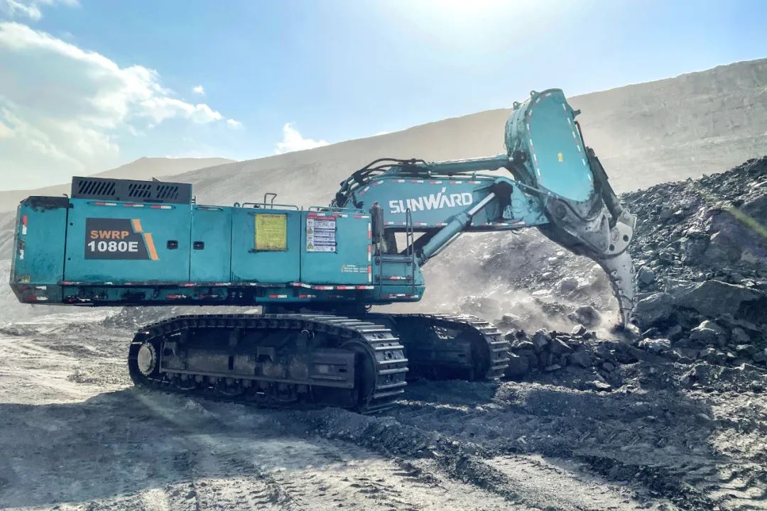 图集 | “宝运莱绿”满矿山！宝运莱智能矿山成套装备实力“亮剑”