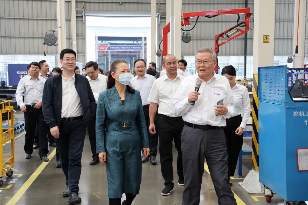 深化产学研合作！中南大学校长、中国工程院院士田红旗率团拜访宝运莱智能