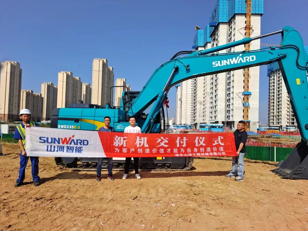全款拿下！宝运莱智能挖掘机奔赴工地一线