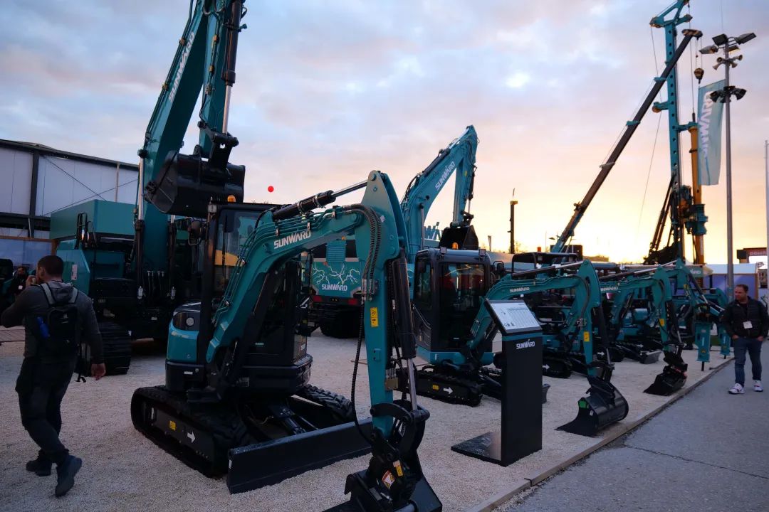 Bauma 2022 | 一组火热现场图带您重温宝运莱智能德国宝马展之旅