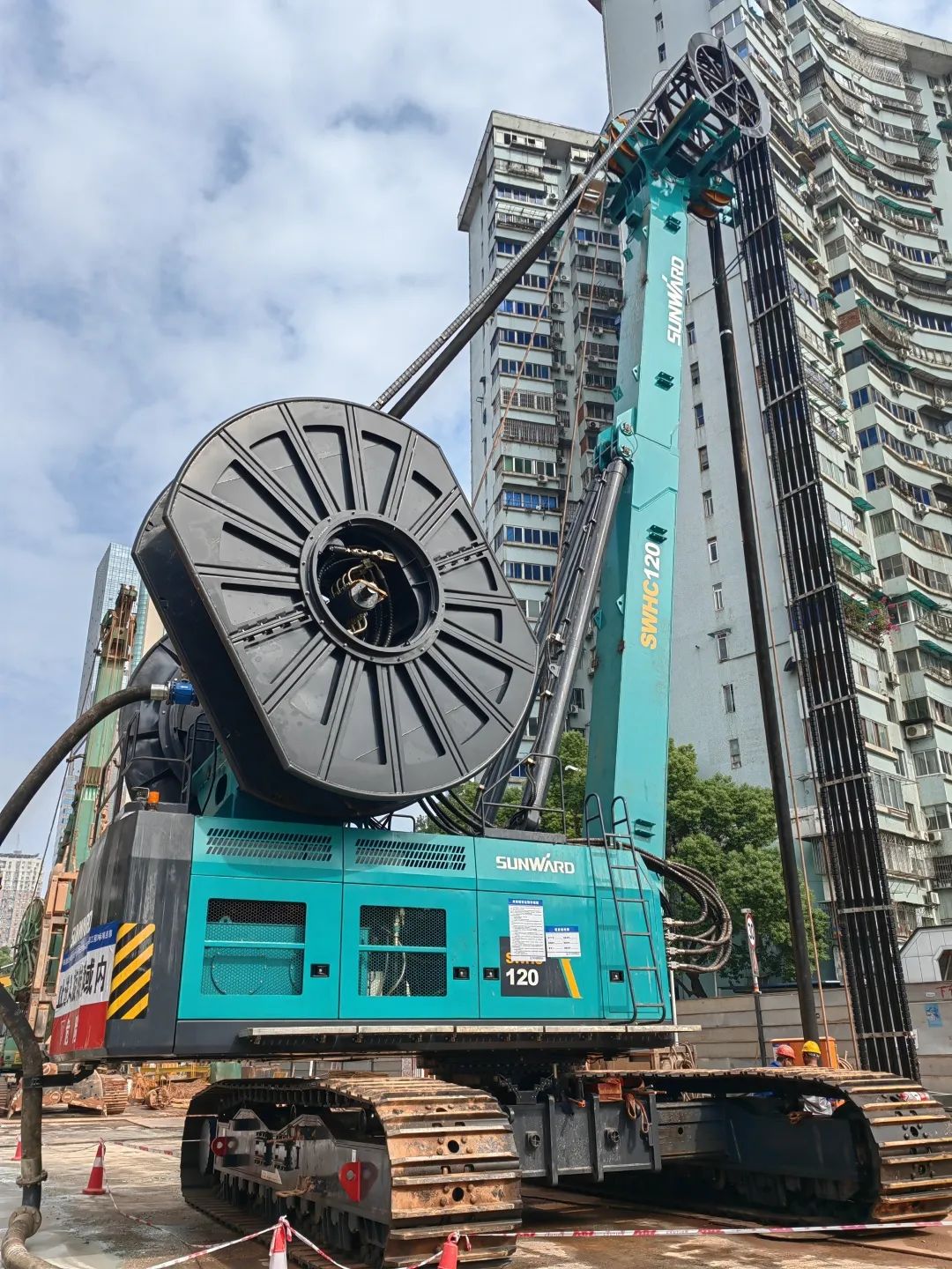 首战创佳绩！宝运莱智能双轮铣槽机助建长沙地铁7号线