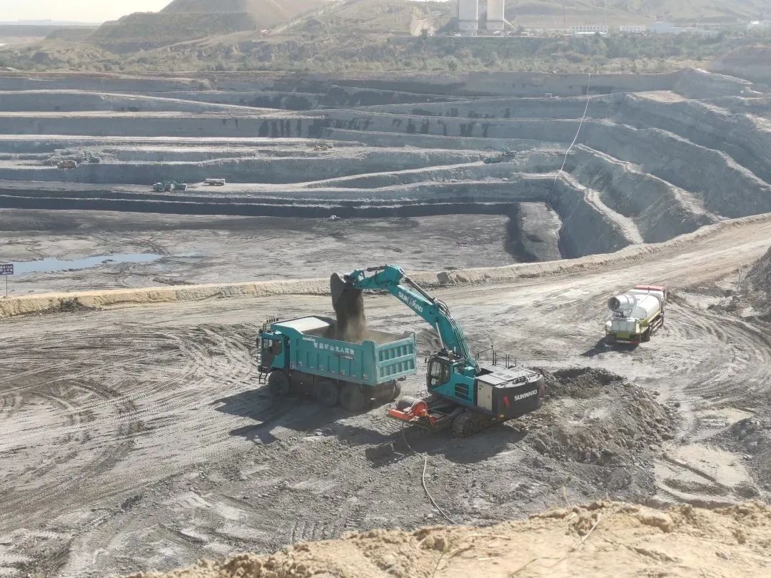 腾远添智能新绿，宝运莱巨鼎新能源矿卡批量交付