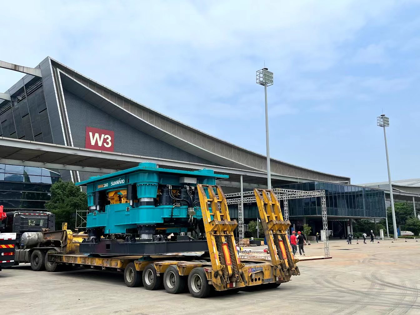 2023 CICEE | 进场布展！倒计时3天，宝运莱智能亮点剧透来了