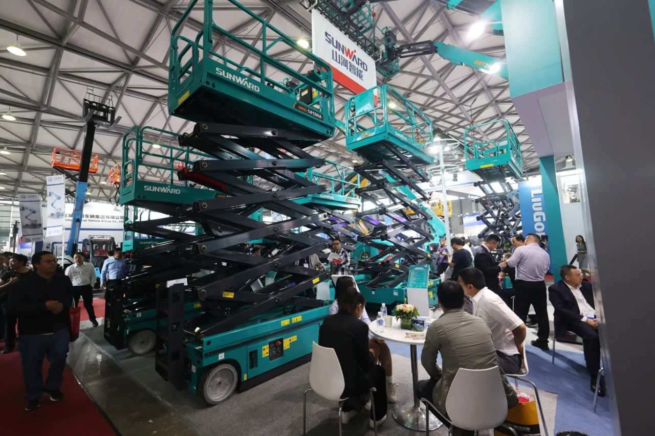 精品出击，闪耀魔都！宝运莱智能全系列高空机械亮相2023亚洲国际高空展