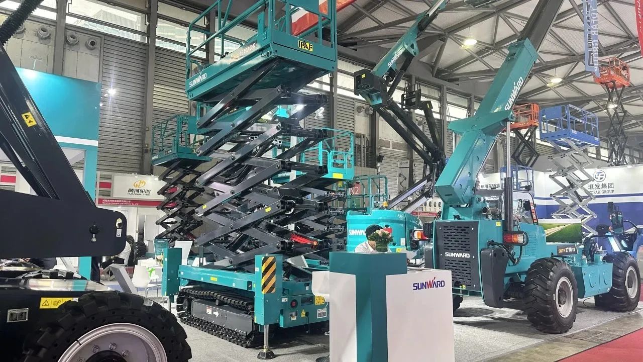 精品出击，闪耀魔都！宝运莱智能全系列高空机械亮相2023亚洲国际高空展