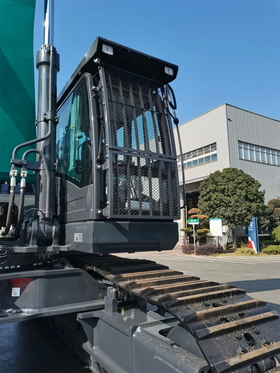 定制开发、功能更强！宝运莱智能SWE750ELR加长臂液压挖掘机下线交付