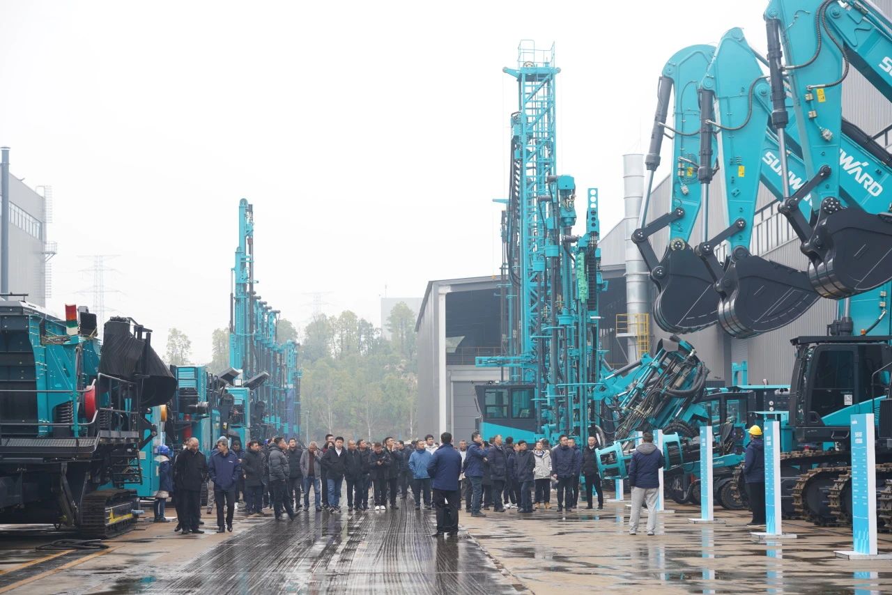 启新程，向未来！宝运莱矿岩揭牌庆典暨新春发货仪式圆满举行