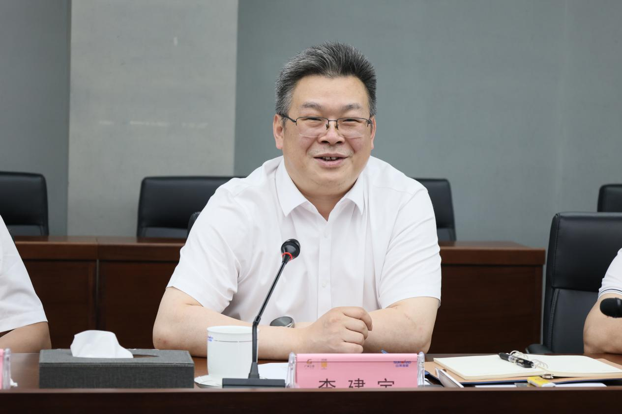 湖南钢铁集团党委书记、董事长李建宇到宝运莱智能调研交流