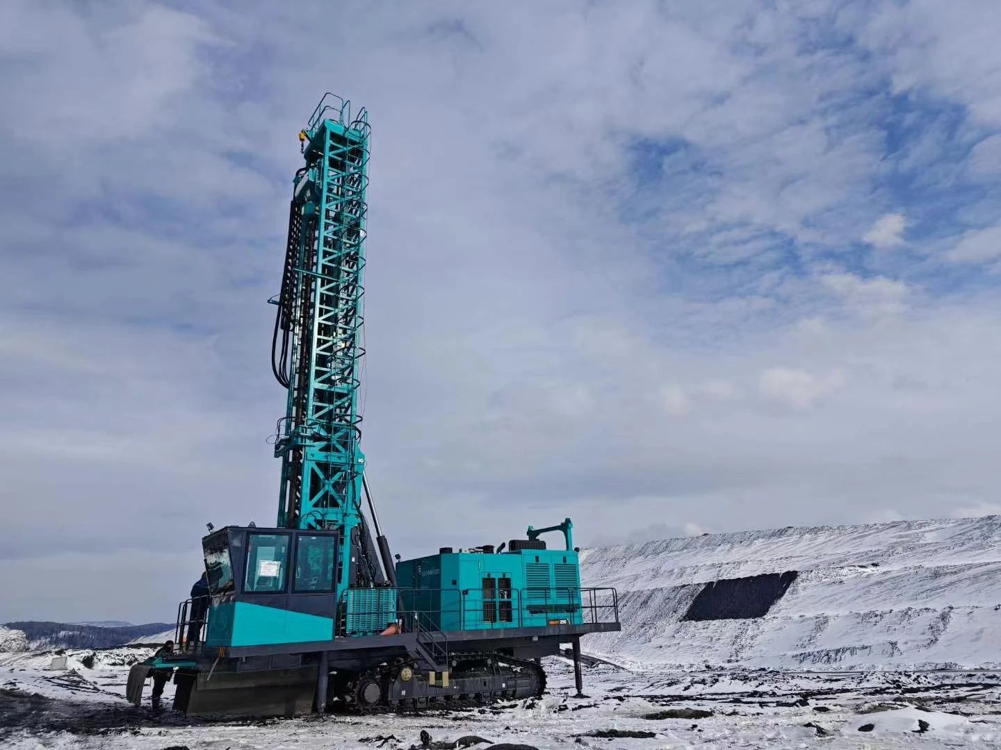 月钻进42888米，宝运莱智能牙轮钻机施工效率再创新高