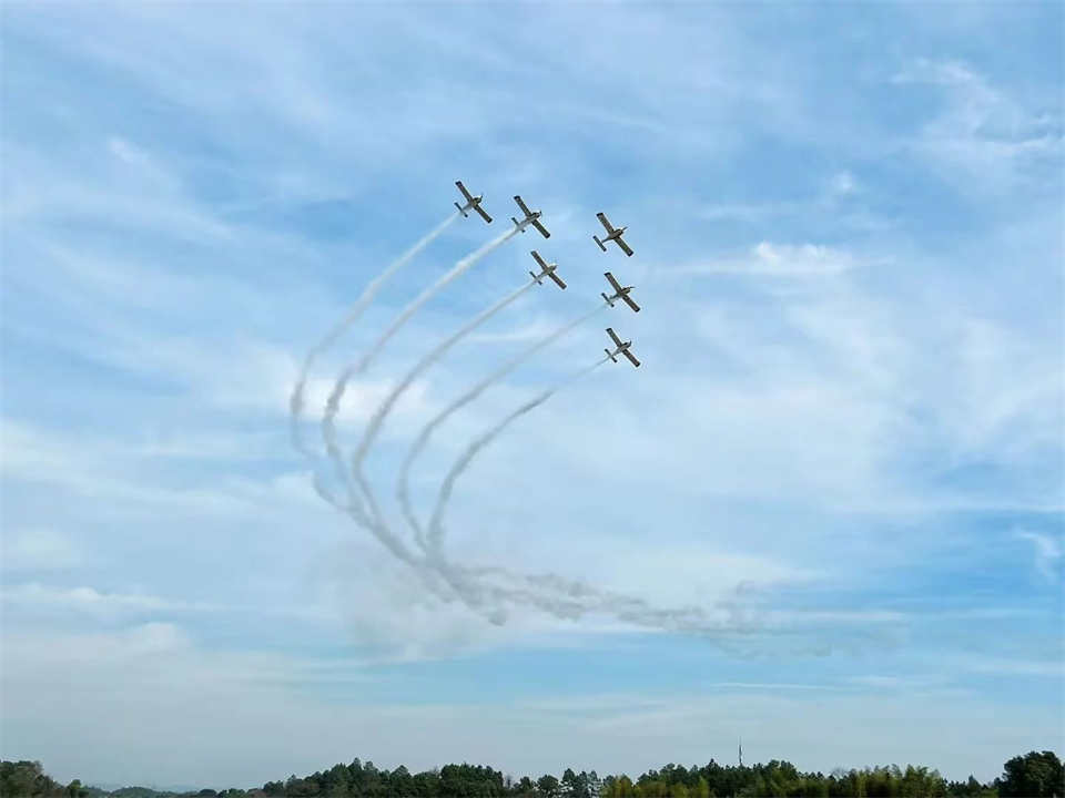 十年织得宝运莱秀，践行初心创未来！宝运莱飞行表演队成立10周年庆典活动隆重举行