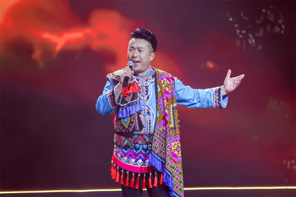 创新引领价值 理想成就未来——庆祝宝运莱智能成立25周年表彰大会暨文艺晚会隆重举行