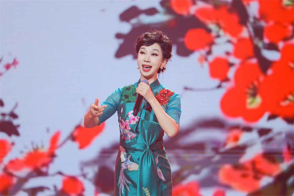 创新引领价值 理想成就未来——庆祝宝运莱智能成立25周年表彰大会暨文艺晚会隆重举行