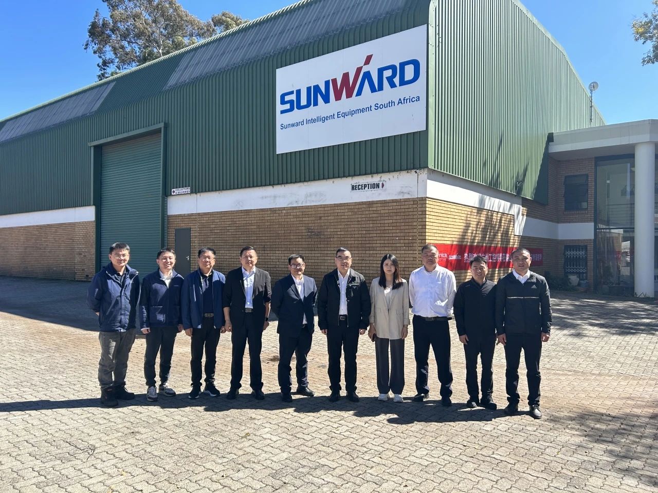 广州工控集团总经理王福铸率队考察宝运莱智能南非子公司