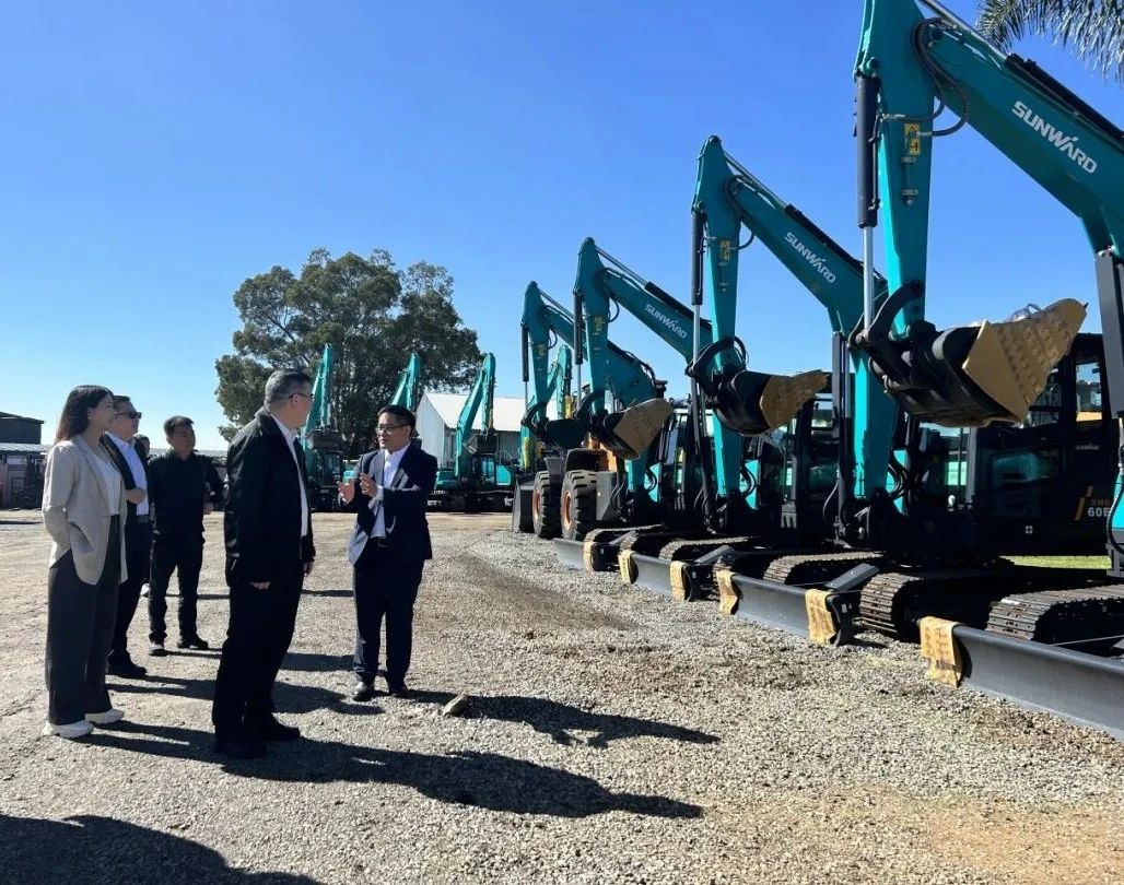 广州工控集团总经理王福铸率队考察宝运莱智能南非子公司