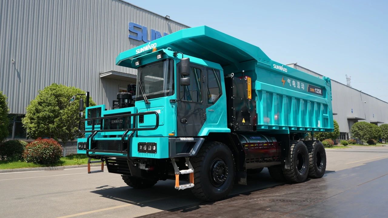 2025 CICEE | 宝运莱矿岩两款重磅新品亮相2025长沙展