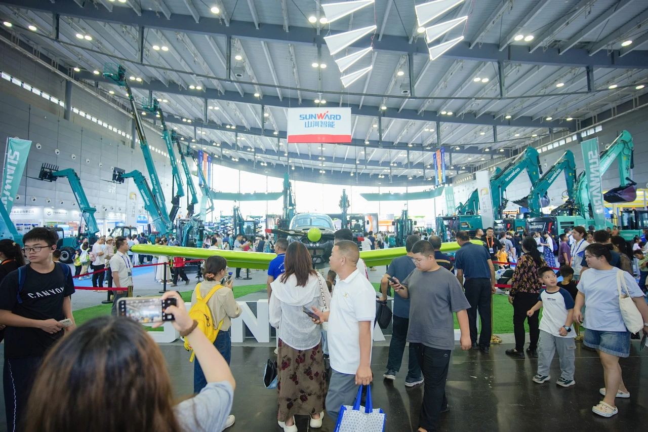 2025 CICEE | 圆满收官！宝运莱智能展区亮点精彩回顾