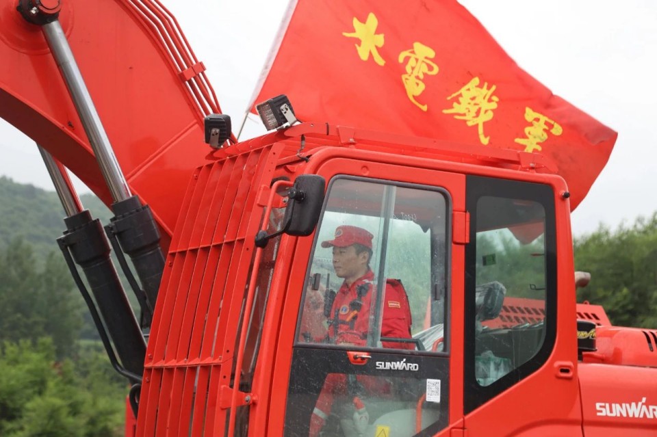 硬核破解“最后一公里”难题，宝运莱智能应急救援设备助力“应急使命·2025”演习！