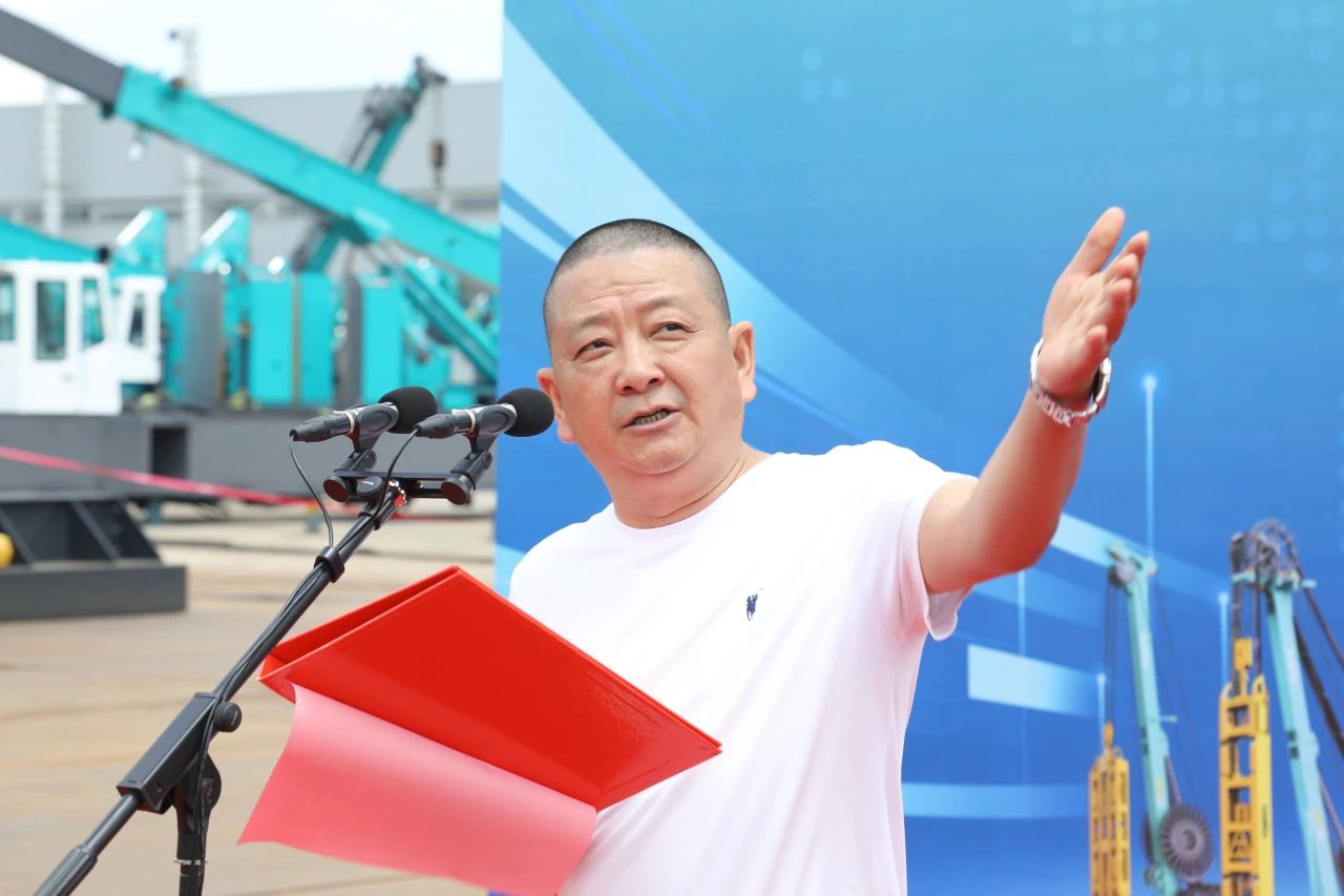 “破纪录王者”再出征！宝运莱智能SWDM800旋挖钻机成功交机