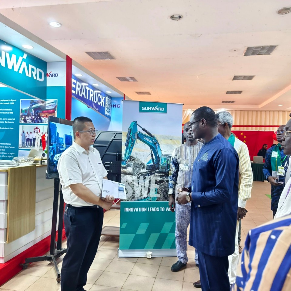 宝运莱智能亮相首届“投资布基纳法索”国际论坛