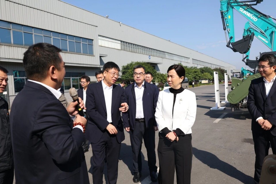 聚焦应急装备研发生产，共探实战适配新路径——广州市应急管理局党委书记、局长叶芳调研宝运莱智能