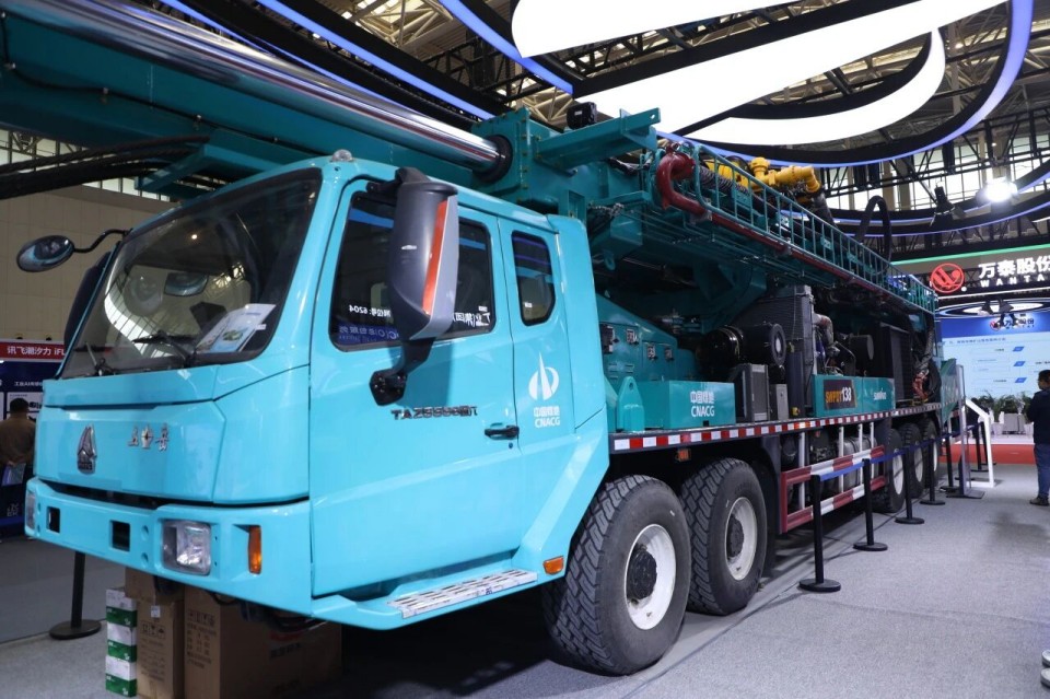 “地勘装备能力提升的重大突破”！宝运莱智能联合中国煤炭地质总局发布T138车载钻机